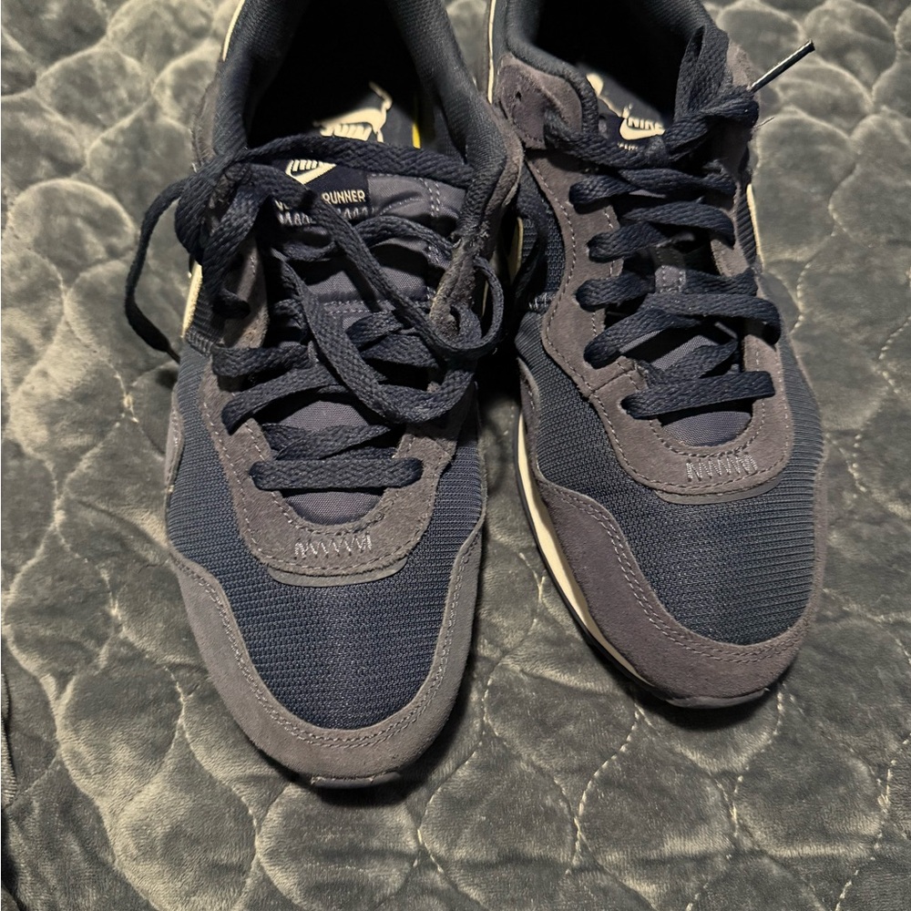 Nike Men's Navy Sneakers